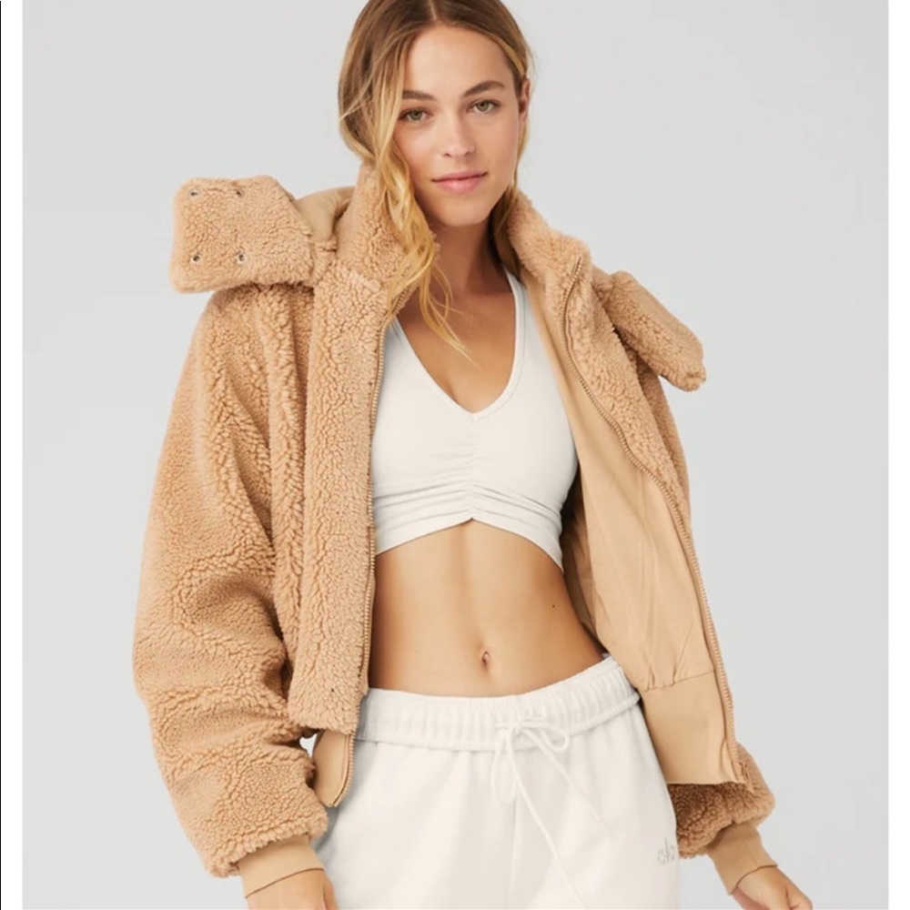 Alo Yoga Foxy Sherpa Jacket Camel
